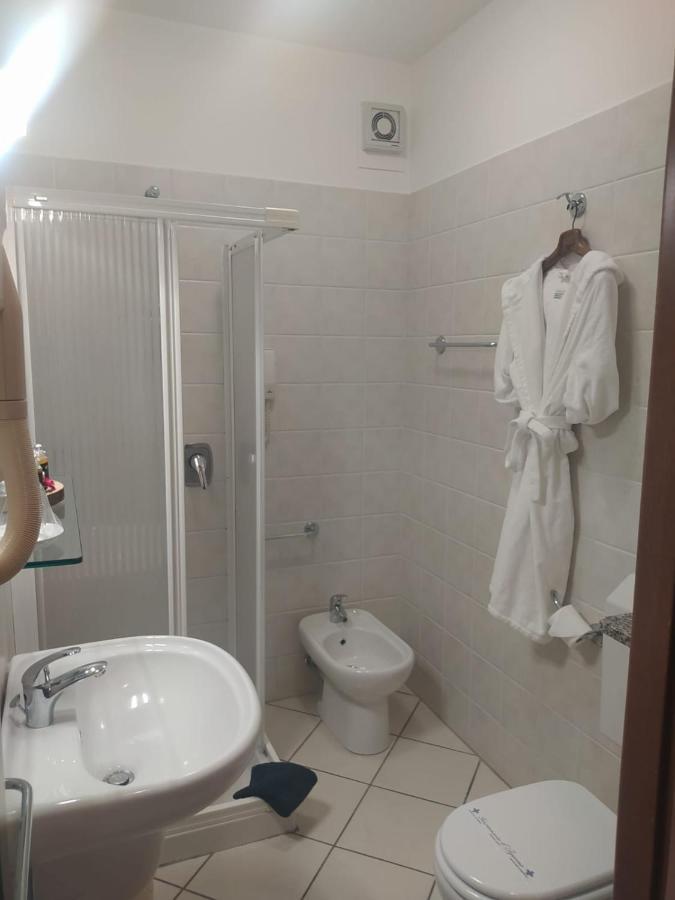 Hotel Baiardo Romagnano Sesia Kültér fotó