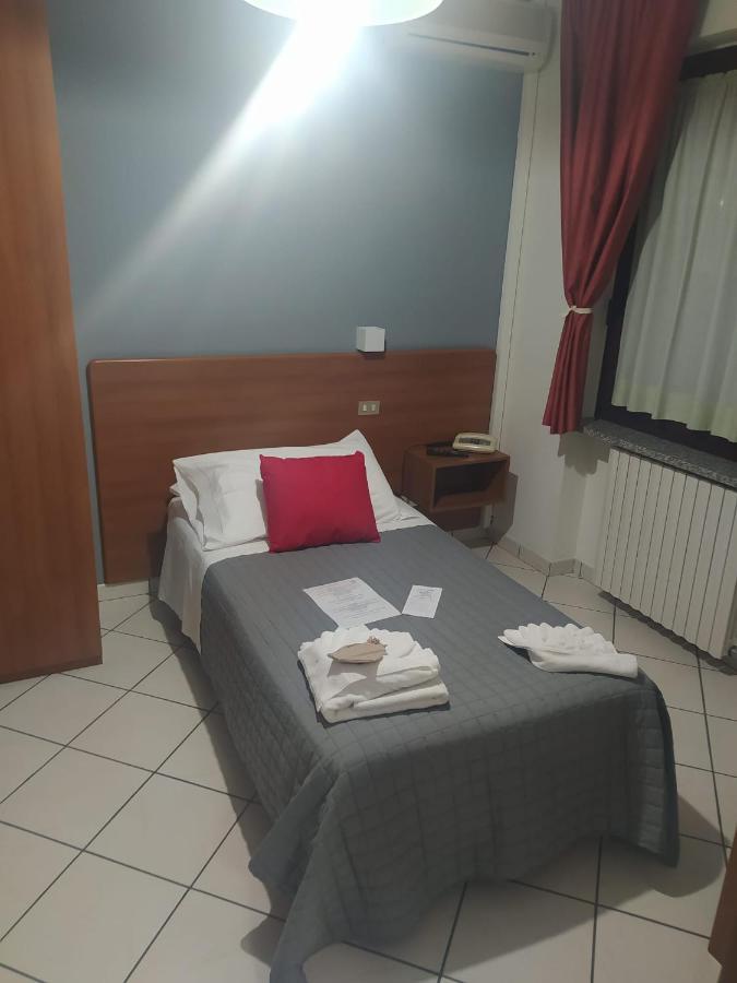 Hotel Baiardo Romagnano Sesia Kültér fotó