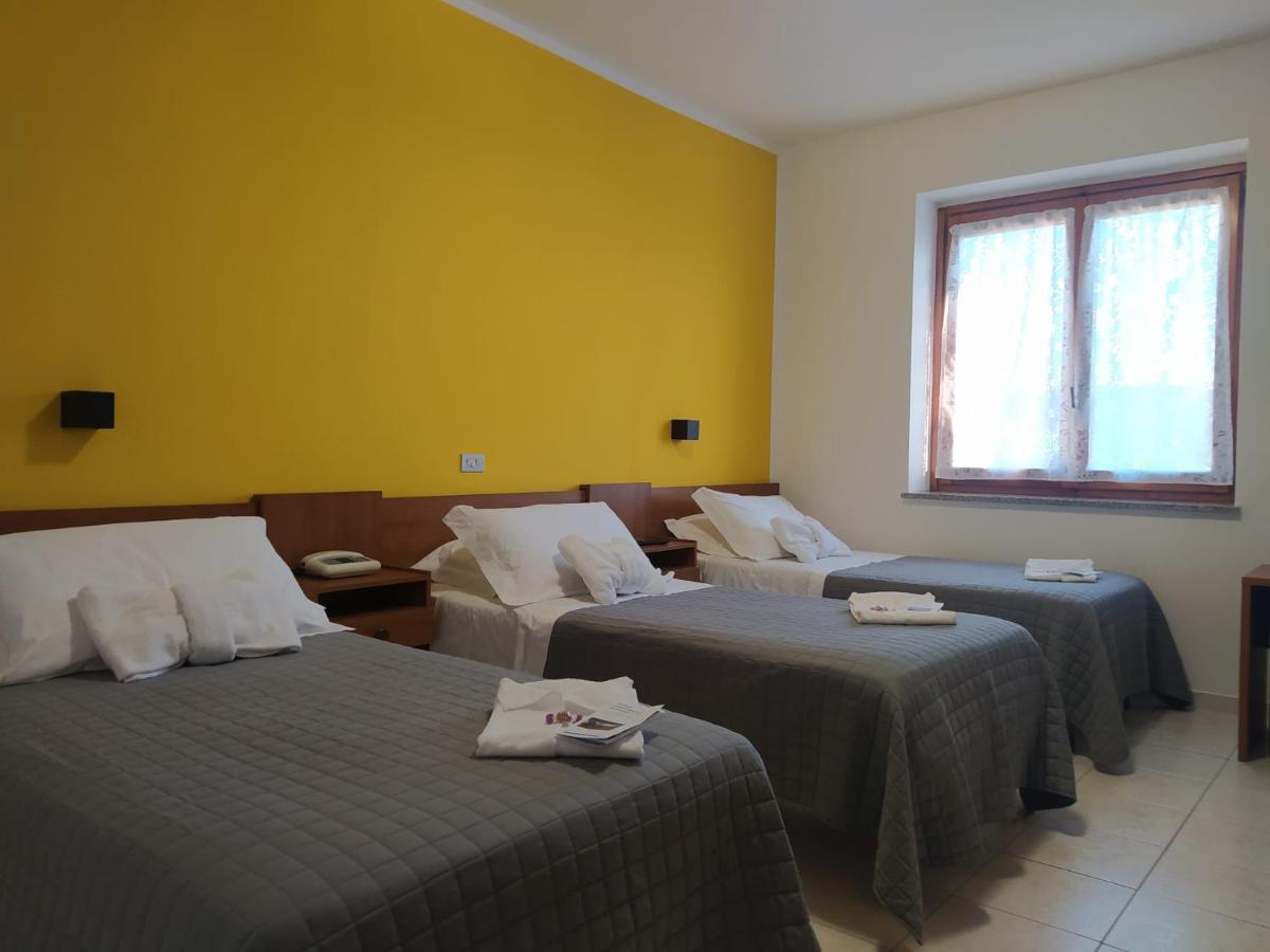 Hotel Baiardo Romagnano Sesia Kültér fotó