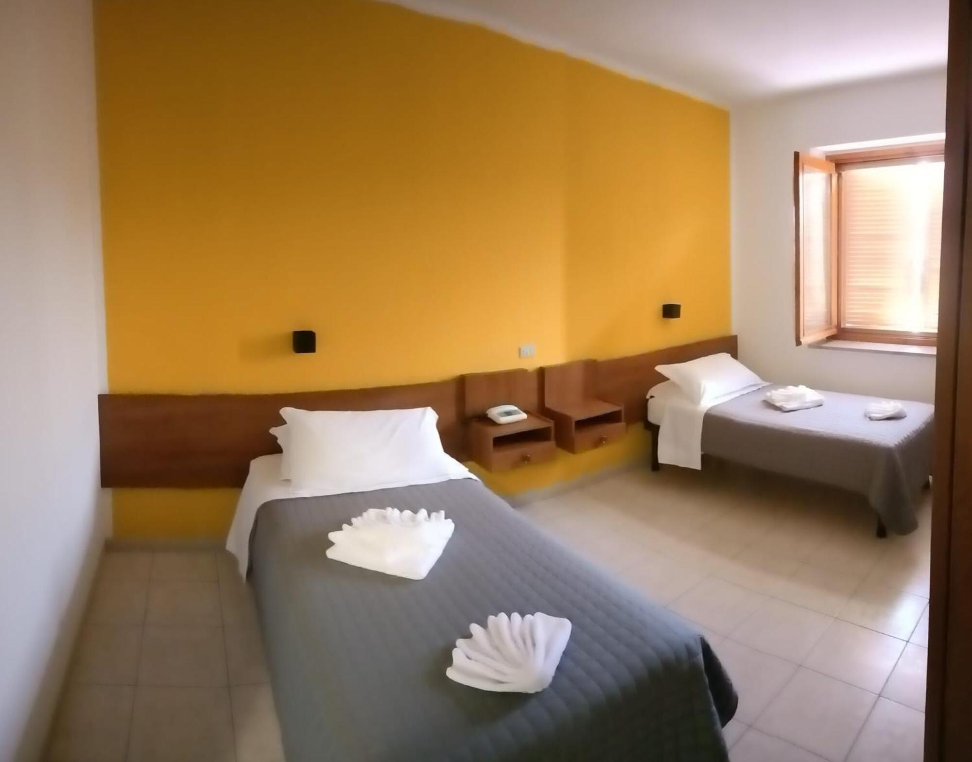 Hotel Baiardo Romagnano Sesia Kültér fotó