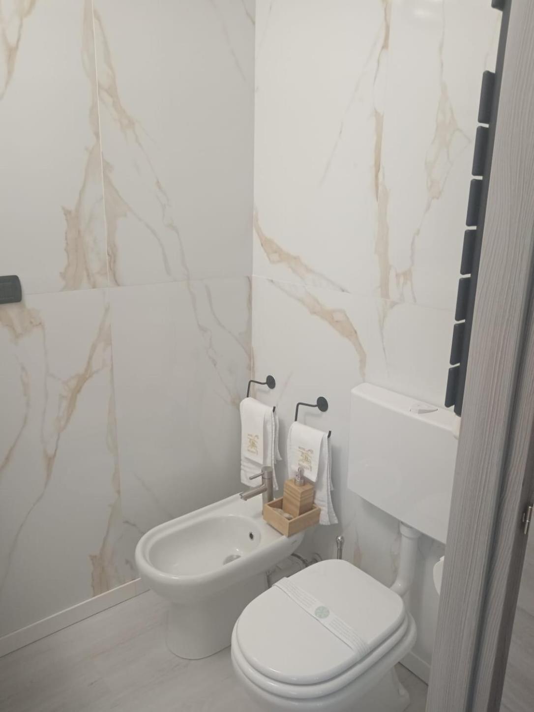 Hotel Baiardo Romagnano Sesia Kültér fotó
