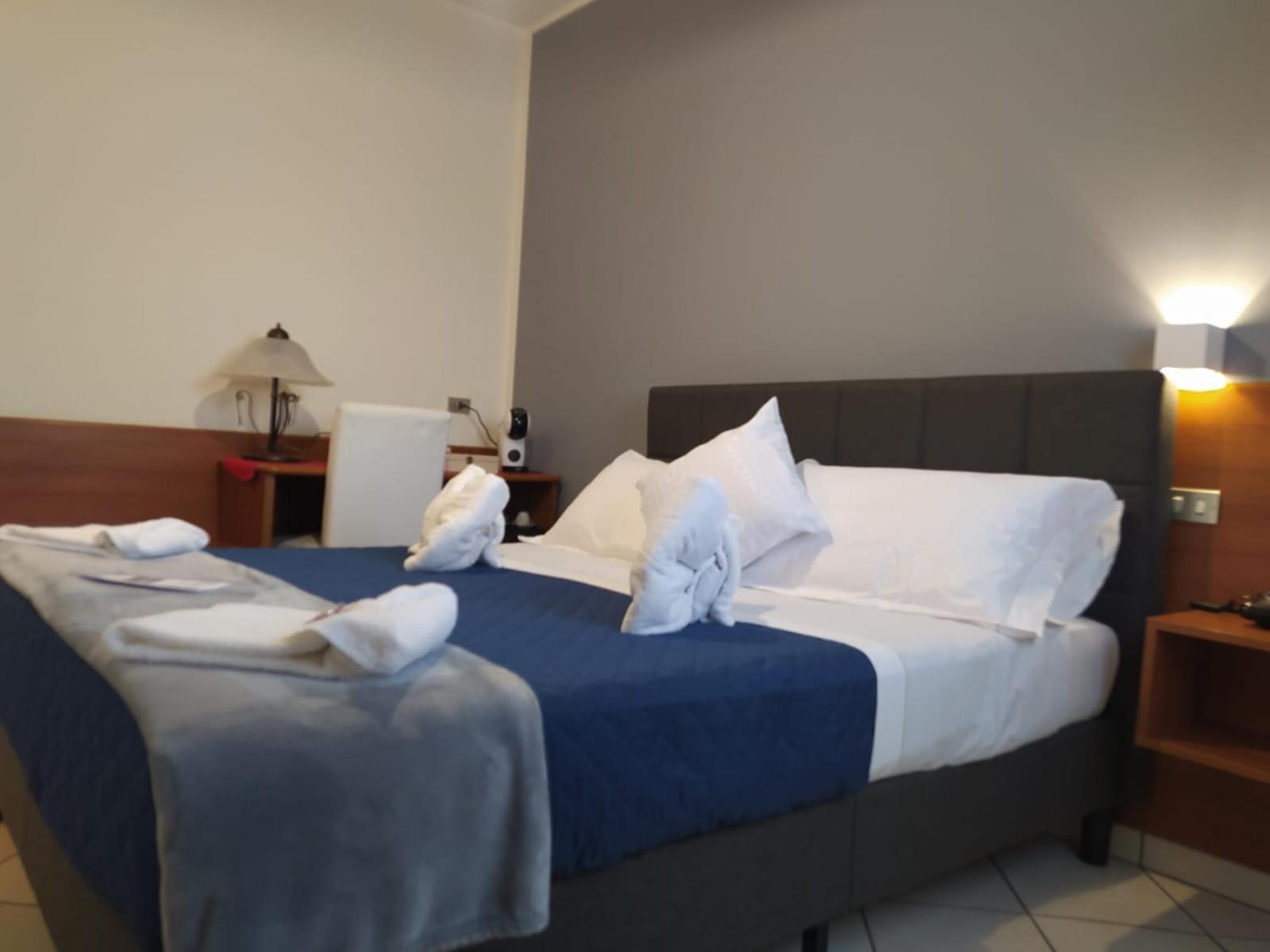 Hotel Baiardo Romagnano Sesia Kültér fotó
